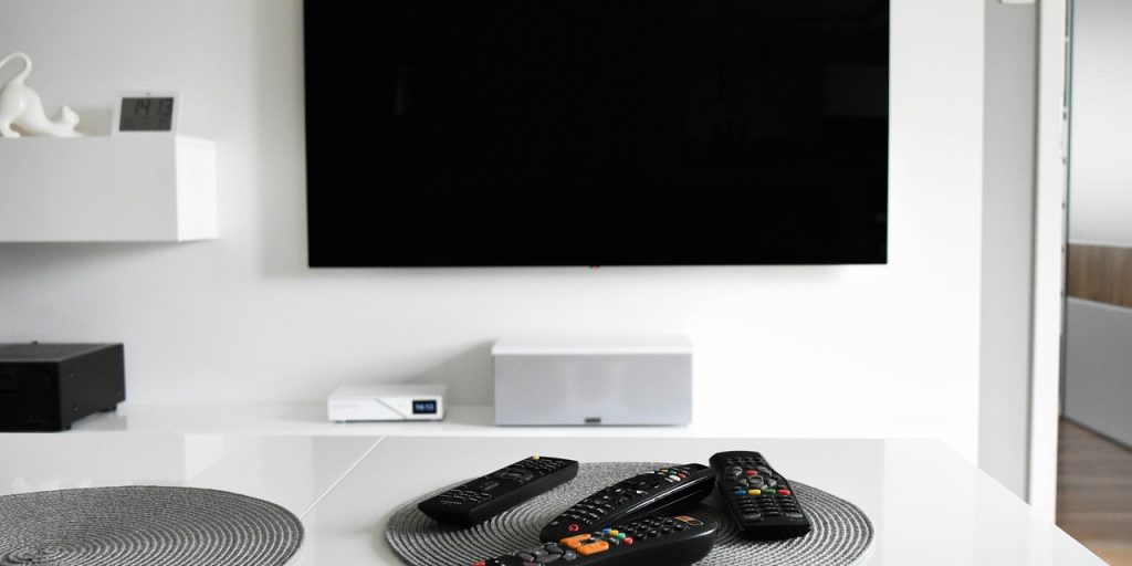 tv-set-4308538_1280